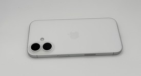 Mint
													Apple iPhone 16 - Unlocked, White, 128 GB, A3081, photo 5 of 16