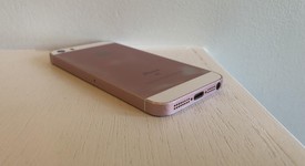 Good
													Apple iPhone SE 1st Gen 2016 - Unlocked, Rose Gold, 64 GB, A1662, photo 4 of 12