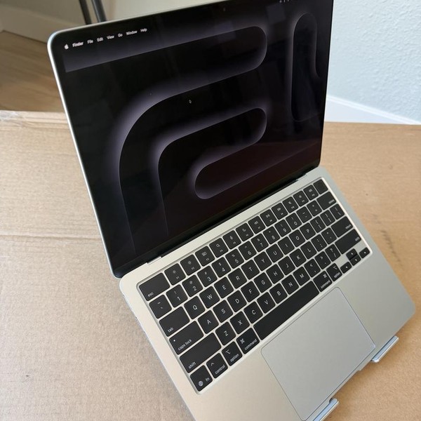 MacBook Air 2025 (M4) - 13 inch - 512 GB, Sky Blue, 24 GB, Apple M4