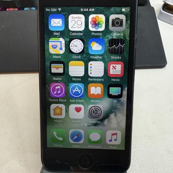 Apple iPhone 5 - Unlocked, 16 GB, Black, A1428