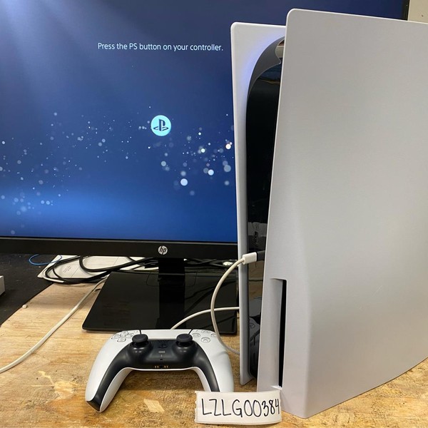 PlayStation 5 Standard Edition (2020) - White, 825 GB, Standard Edition