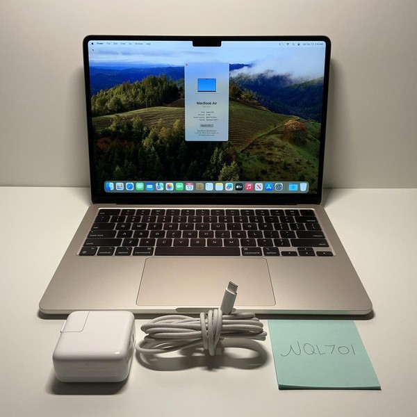 MacBook Air 2022 (M2) - 13 inch - 256 GB, Starlight, 8 GB, Apple M2