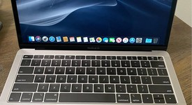Fair
													MacBook Air 2018 - 13" - I5, Silver, 256 GB, 8 GB, photo 2 of 7