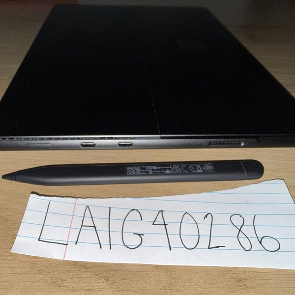 Microsoft Surface Pro 8 - 256 GB, Graphite, 8 GB, Intel Core i5