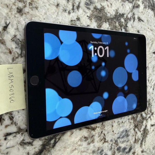 Apple iPad Mini 5th Gen - Wi-Fi, 64 GB, Gray
