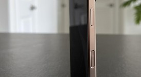 Mint
													Apple iPhone 16 Pro - Unlocked, Desert, 128 GB, A3083, photo 5 of 8