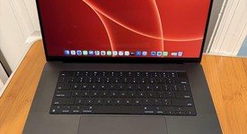 Mint
													MacBook Pro Late 2023 (M3) - 16" - Apple M3 Pro 12-core, Black, 1 TB, 18 GB, 18-core GPU, photo 2 of 16