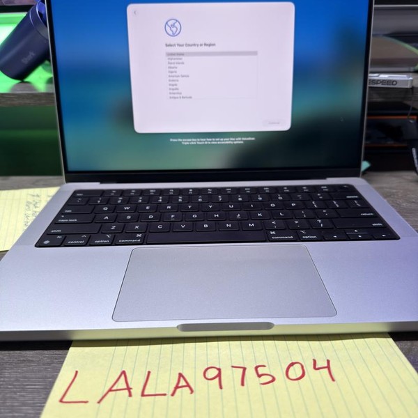 MacBook Pro 2021 - 14 inch - 512 GB, Silver, 16 GB, Apple M1 Pro 8-core