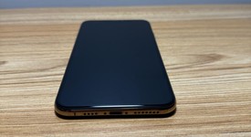 Good
													Apple iPhone Xs Max - AT&T, Gold, 64 GB, A1921, photo 2 of 7