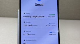 Mint
													Samsung Galaxy S22 - Unlocked, Graphite, 256 GB, 8 GB, SM-S901U1, photo 4 of 9