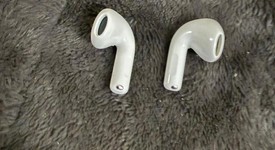 Used
													Apple AirPods 4th Gen - Standard, photo 5 of 8
