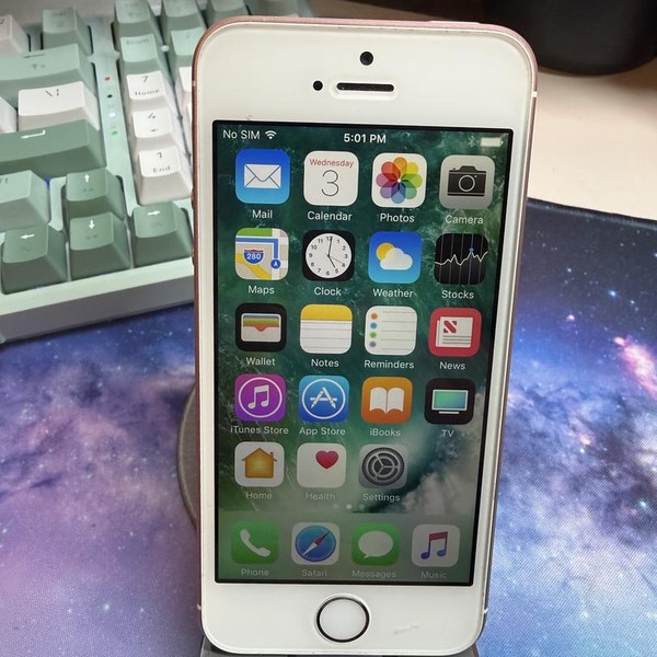 Apple iPhone SE 1st Gen 2016 - Unlocked, 16 GB, Rose Gold, A1723