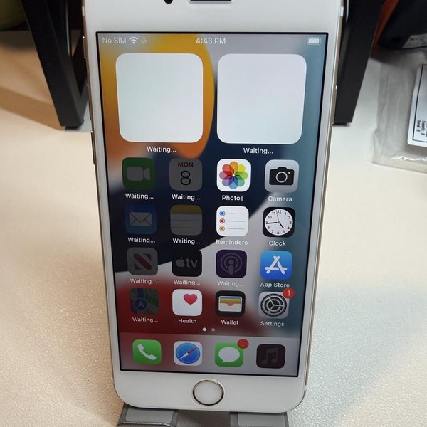 Apple iPhone 6S - Unlocked, 32 GB, Gold, A1688