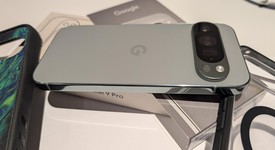 Mint
													Google Pixel 9 Pro - Unlocked, Hazel, 256 GB, 16 GB, GR83Y, photo 2 of 7