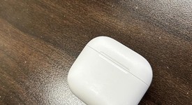 Used
													Apple AirPods 4th Gen - Active Noise Cancellation, photo 1 of 13