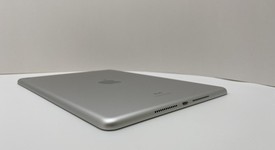 Mint
													Apple iPad 9th Gen - Unlocked, Silver, 64 GB, A2603, photo 4 of 5