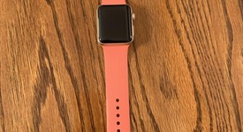 Good
													Apple Watch Series 3 38mm - Unlocked, Gold, A1860, Aluminum, photo 1 of 5