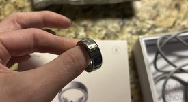 Good
													Oura Ring Gen 4 - Silver, Size 8, photo 4 of 5