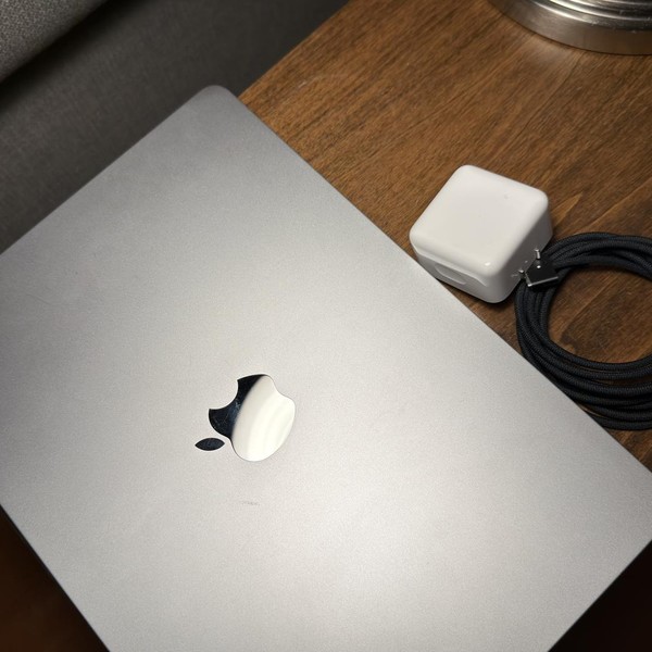 MacBook Air 2025 (M4) - 13 inch - 1 TB, Silver, 24 GB, Apple M4