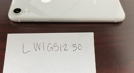 Good
													Apple iPhone Xr - AT&T, White, 64 GB, A1984, photo 3 of 11