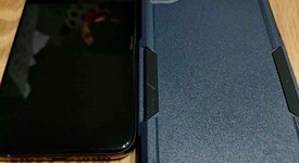 Good
													Apple iPhone Xs - Unlocked, Gold, 256 GB, A1920, photo 3 of 4