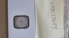 New
													Apple Watch Series 8 41mm - Unlocked, Starlight, A2772 - Cellular, Aluminum, photo 4 of 11