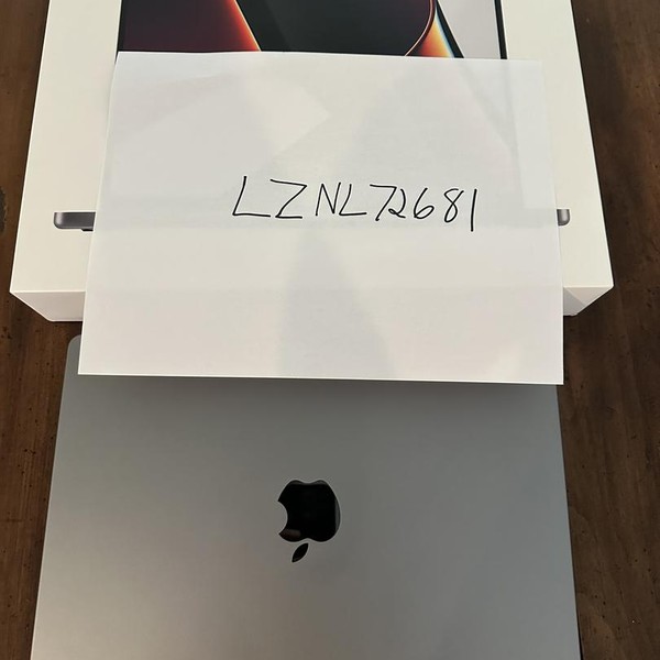 MacBook Pro 2021 - 14 inch - 512 GB, Silver, 16 GB, Apple M1 Pro 10-core