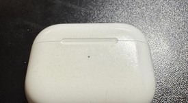Used
													Apple AirPods Pro - Wireless Case, photo 1 of 3
