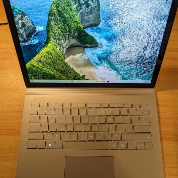 Microsoft Surface Book 2 13.5 inch - 256 GB, 8 GB, Intel Core i5