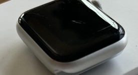 Good
													Apple Watch Series 5 40mm - Silver, A2092 - GPS, Aluminum, photo 3 of 6