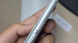 Good
													Apple iPhone 8 - Unlocked, Silver, 64 GB, A1905, GSM, photo 3 of 7