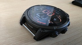 Mint
													Garmin Fenix 8 - Carbon, AMOLED, photo 4 of 8