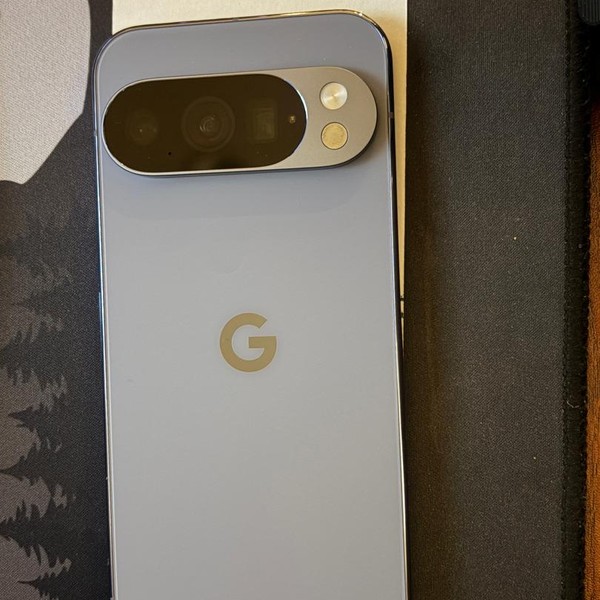 Google Pixel 10 Pro - Unlocked, 256 GB, Moonstone, G4QUR
