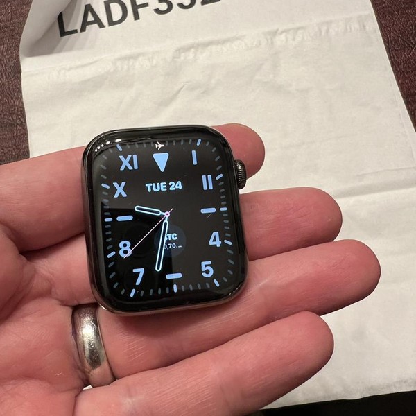 Apple Watch Series 6 44mm - Unlocked, Graphite, A2294 - Cellular, Stainless Steel