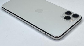 Good
													Apple iPhone 11 Pro Max - Unlocked, Silver, 256 GB, A2161, photo 3 of 6