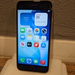 Good Apple iPhone SE 3rd Gen 2022 - Unlocked, Starlight, 64 GB, A2595