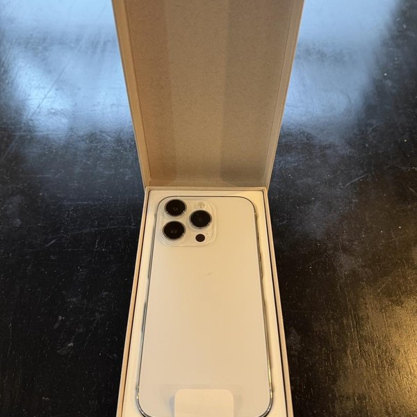 Apple iPhone 14 Pro - Unlocked, 256GB, Silver, A2650 - LAKH31140 - Swappa