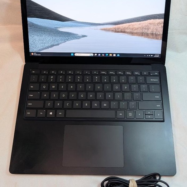 Microsoft Surface Laptop 3 - 256 GB, Black, 16 GB, Intel Core i7, 13.5 inch