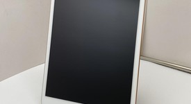 Fair
													Apple iPad 7th Gen - Unlocked, Gold, 128 GB, A2200, photo 2 of 7