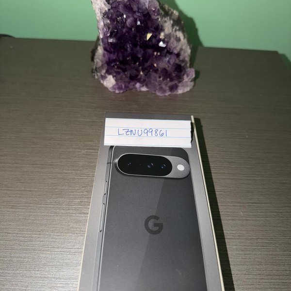 Google Pixel 10 - T-Mobile, 128 GB, Obsidian, GLBW0