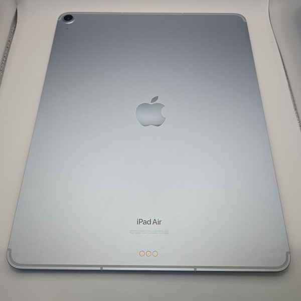 Apple iPad Air 13 inch (M2) 2024 - Unlocked, 128 GB, Blue, A2899