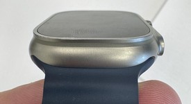 Good
													Apple Watch Ultra 2 49mm - Unlocked Non-US, Natural, A2859, photo 3 of 6