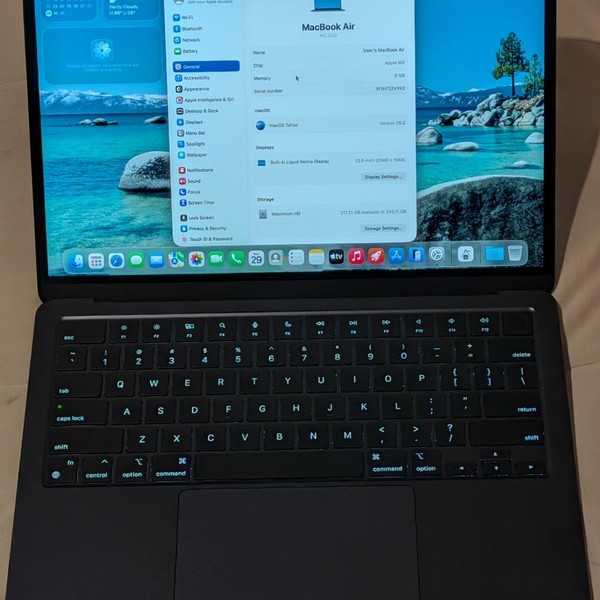 MacBook Air 2022 (M2) - 13 inch - 256 GB, Midnight, 8 GB, Apple M2