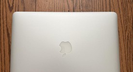 Good
													MacBook Air 2017 - 13" - I7, Silver, 256 GB, 8 GB, photo 5 of 11