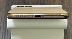 Good
													Apple iPhone 11 Pro Max - Unlocked, Gold, 512 GB, A2161, photo 5 of 7