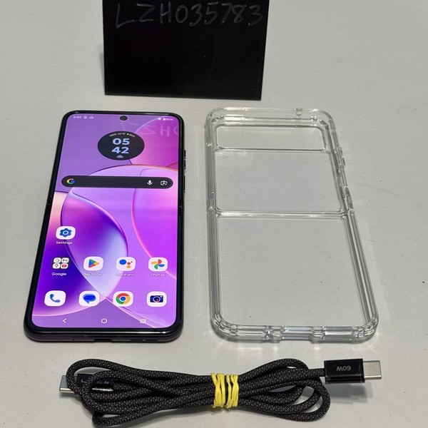 Motorola Razr (2023) - Unlocked, 128 GB, Lilac, 8 GB