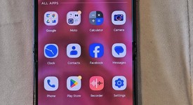 Good
													Motorola Razr Plus (2024) - Unlocked, Pink, 256 GB, 12 GB, photo 2 of 14