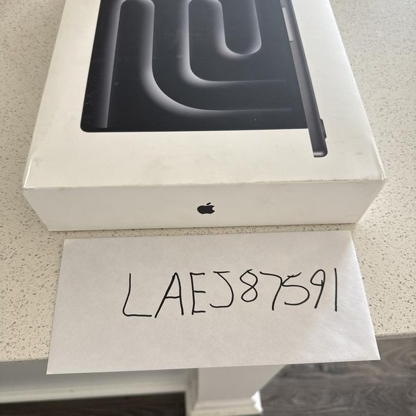 MacBook Pro 2026 - 14 inch (M5) - 1 TB, Space Black, 16 GB, Apple M5, Standard Display