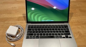 Good
													MacBook Air 2020 - 13" - I5, Silver, 256 GB, 8 GB, photo 3 of 14