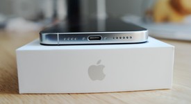 Mint
													Apple iPhone 16 Pro Max - Unlocked, White, 256 GB, A3084, photo 3 of 13
